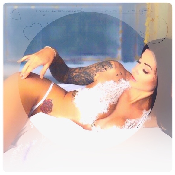 ༟༟Be — ⁺ ! 🌙 THERE ♡ - Picture 3 of 5